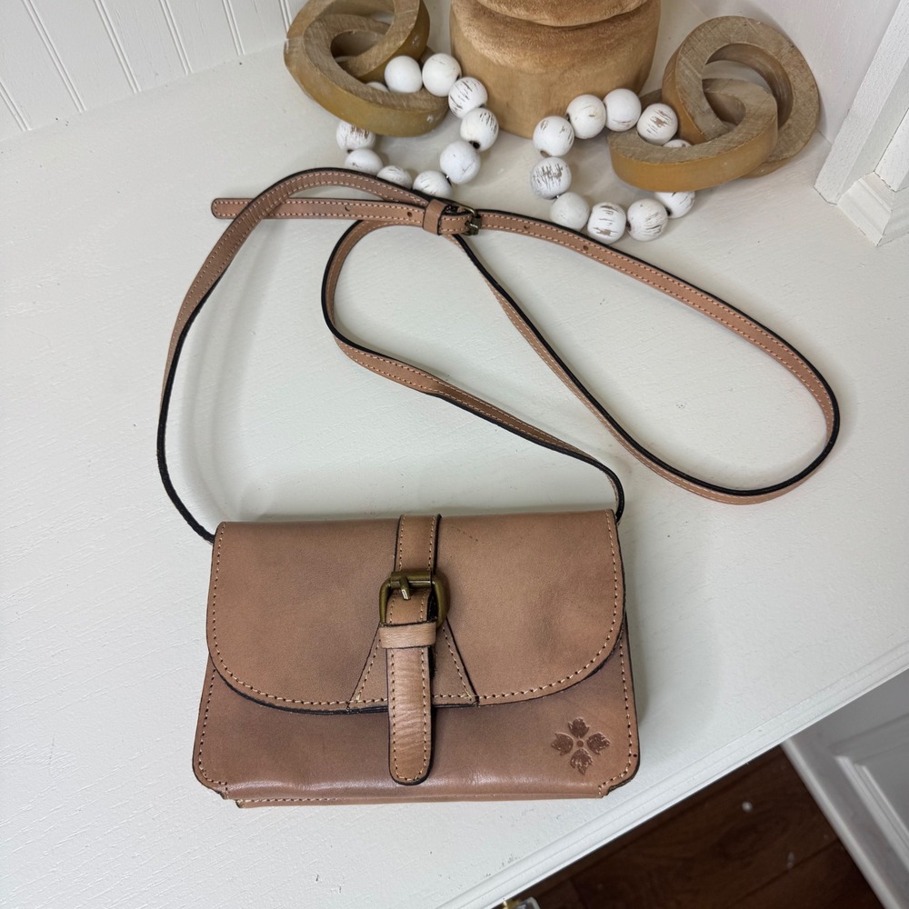 Patricia Nash Tan Italian Leather Crossbody Bag Buckle Flap Organizer Small Tan